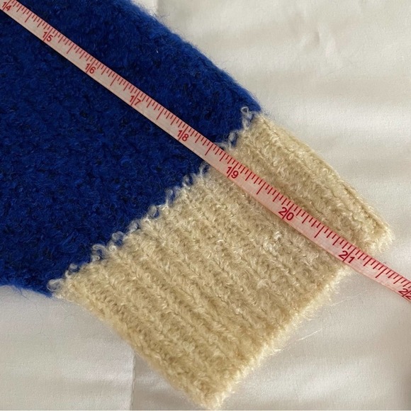 H&m x Kangol Fuzzy Striped Oversized Sweater Size Medium - Picture 13 of 13